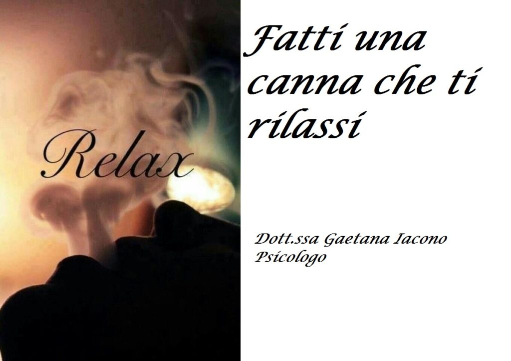 profilo con fumo della sigaretta